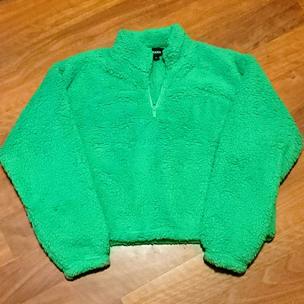 Cropped pullover